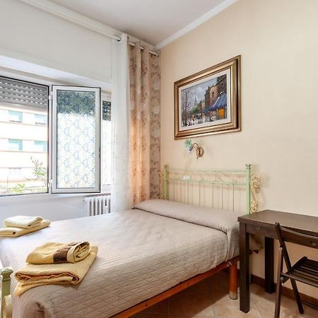 Vatican Rose Aparthotel Rome Bagian luar foto