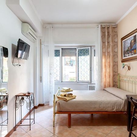 Vatican Rose Aparthotel Rome Bagian luar foto