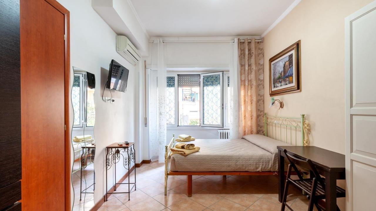 Vatican Rose Aparthotel Rome Bagian luar foto
