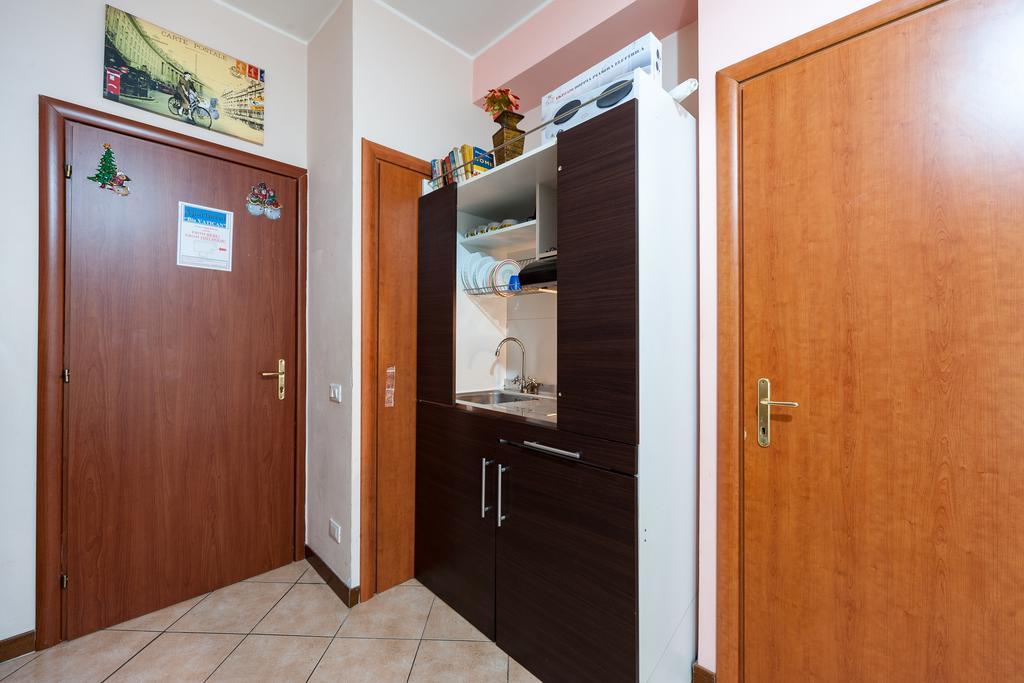 Vatican Rose Aparthotel Rome Bagian luar foto