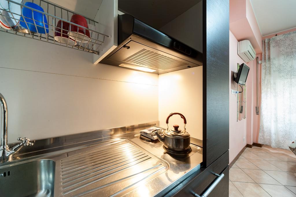 Vatican Rose Aparthotel Rome Bagian luar foto
