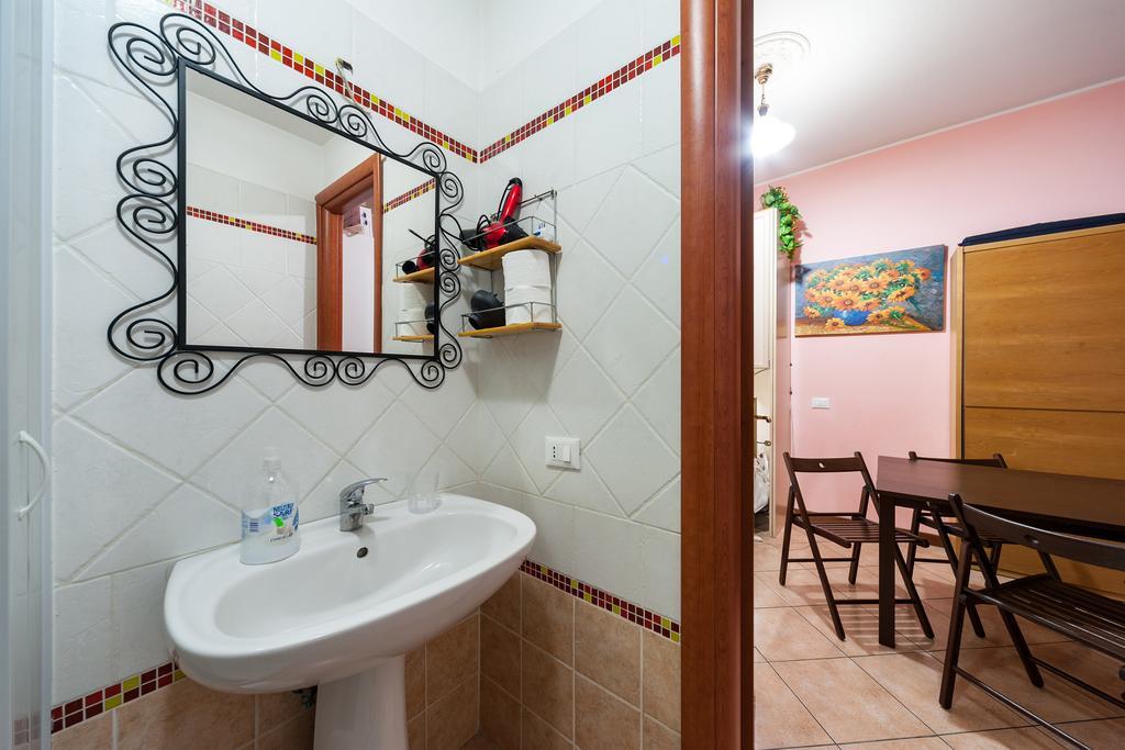 Vatican Rose Aparthotel Rome Bagian luar foto