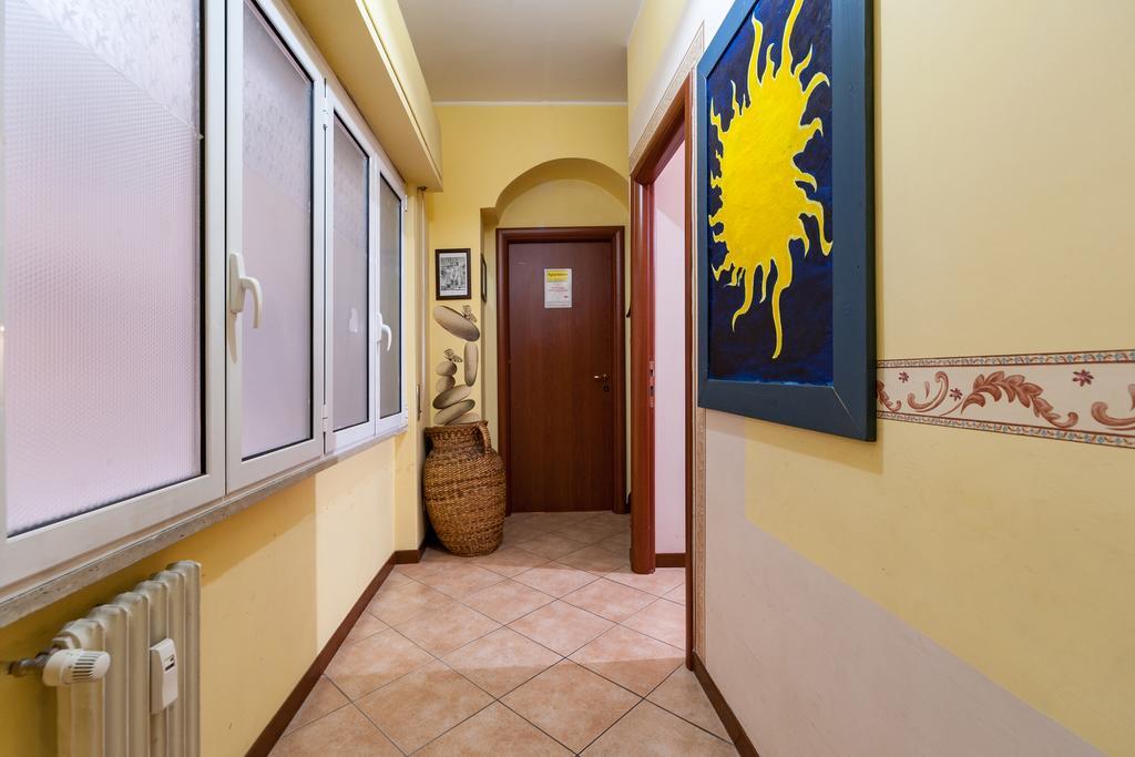 Vatican Rose Aparthotel Rome Bagian luar foto