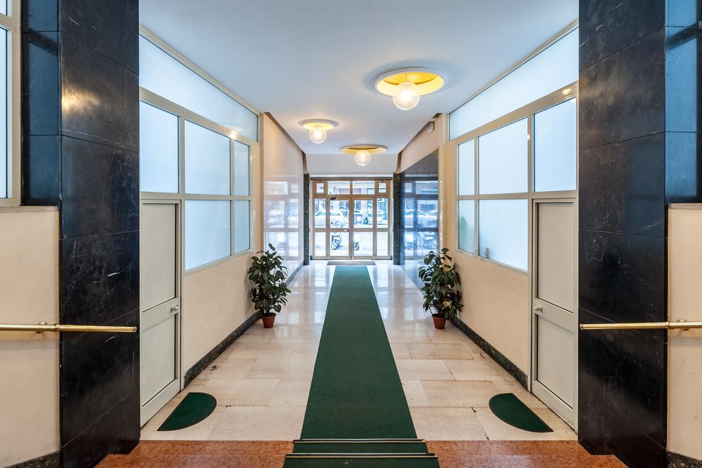Vatican Rose Aparthotel Rome Bagian luar foto